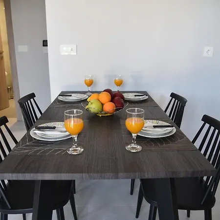 Pirgos Deluxe - Private Parking Apartment Kíssamos