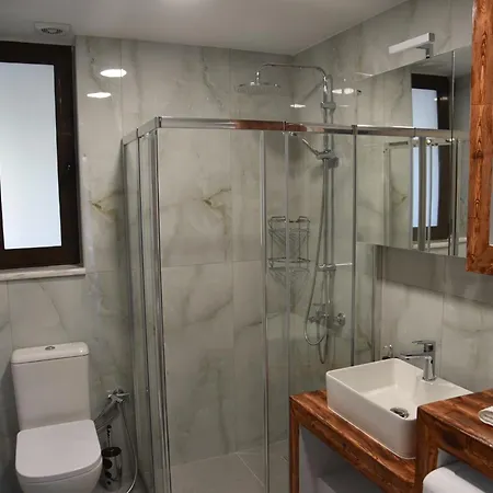 Pirgos Deluxe - Private Parking Apartment