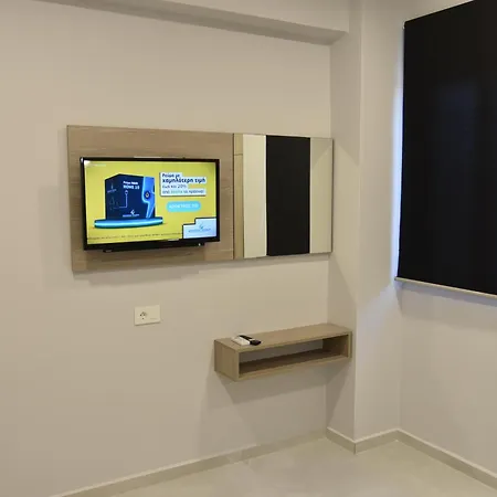 Apartment Pirgos Deluxe - Private Parking