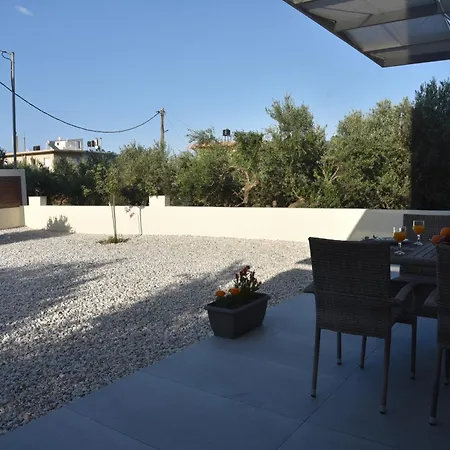 Apartment Pirgos Deluxe - Private Parking
