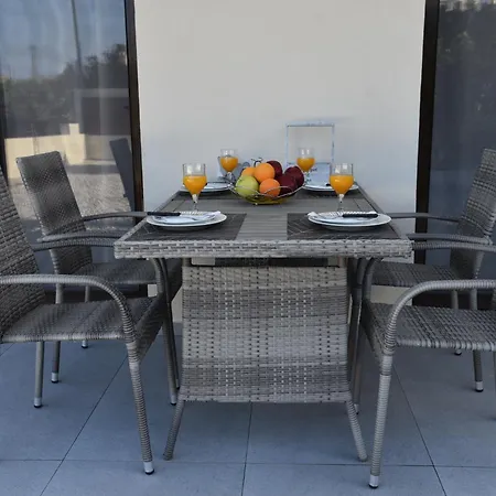 Pirgos Deluxe - Private Parking Apartment *