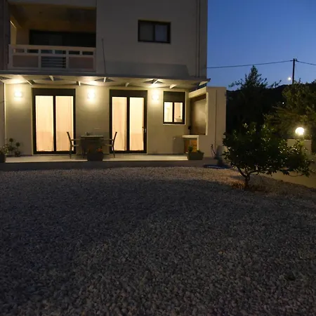 Pirgos Deluxe - Private Parking Apartment Kissamos